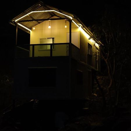 Forest Den Villa Pune Luaran gambar